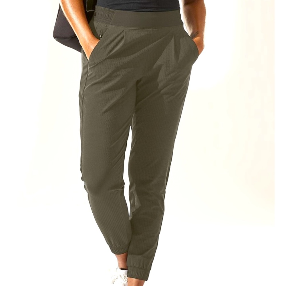 Athleta Brooklyn Textured Olive Green Jogger Travel Lightweight Pants